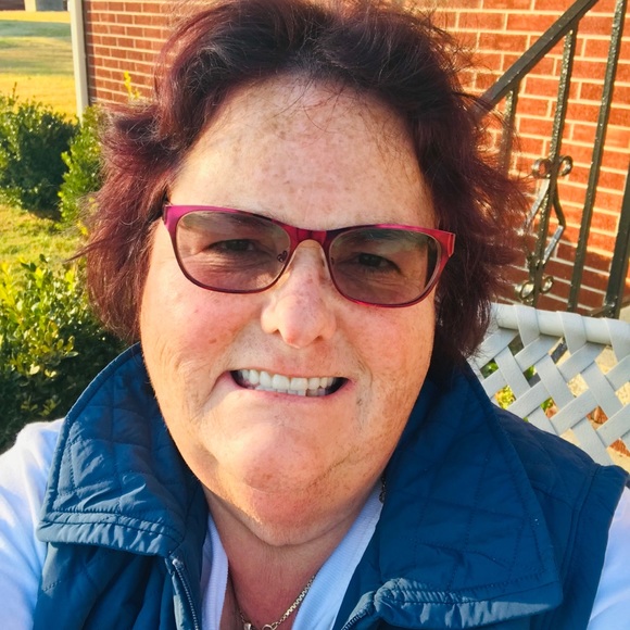 Meet your Posher, Linda - Picture 1 of 1